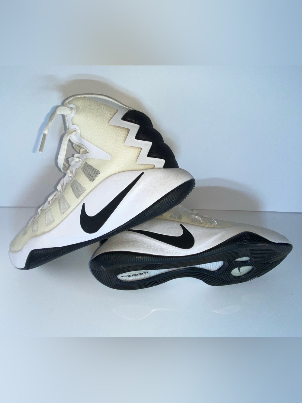 Nike Hyperdunk 2014 White and Black Training Sneakers with Bold Swoosh